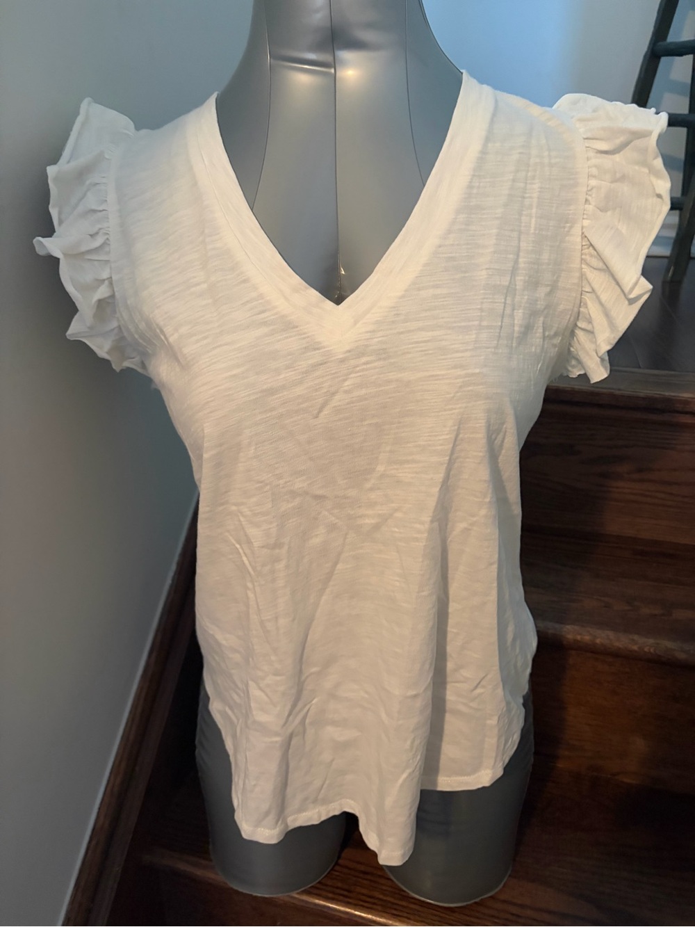 Mustard Seed White V-Neck Ruffle Sleeve Tee